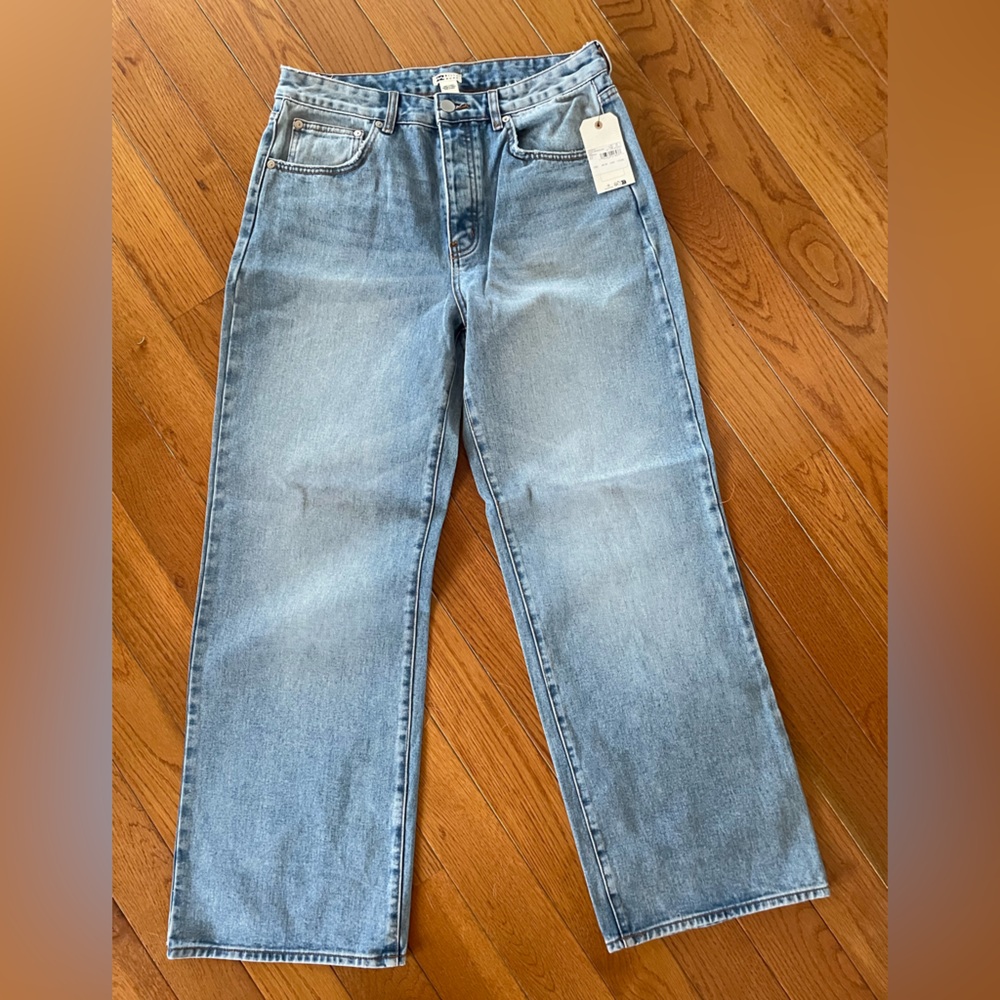 Woman’s Rachel Low Rise Billabong Jeans. Size 27